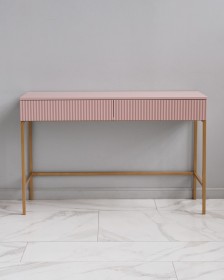 Столик-консоль розовый с ящиками