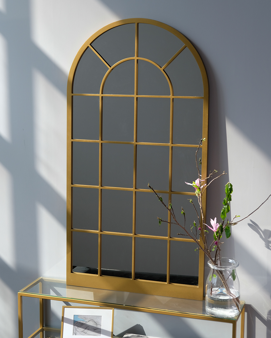 Зеркало-окно в виде арки золотое 160х85 см